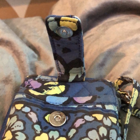 Vera Bradley Indigo Pop Phone Wrislet - Picture 6 of 6